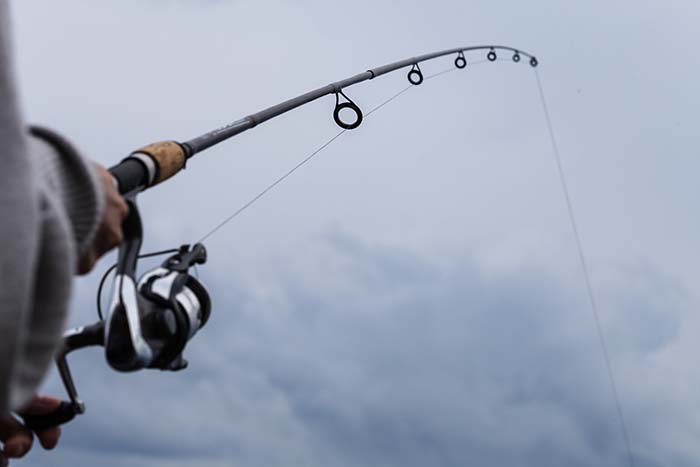How do you string a Fishing Pole? WindRider How do you string a Fishing Pole? WindRider