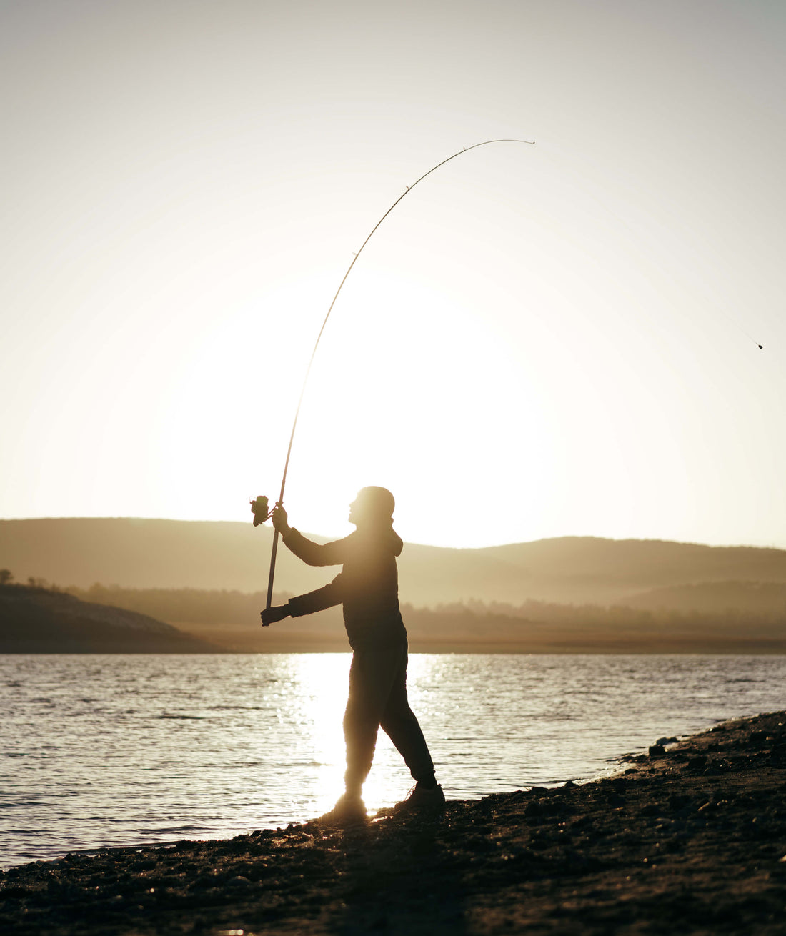 How Does Surf Fishing Work: Mastering the Art of Casting and Reeling